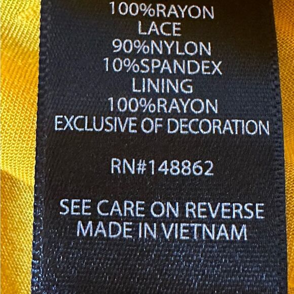 Torrid Yellow Chiffon Swiss Dot Ruffled Cap Sleeve Blouse. Torrid Size 2 (18-20) - Picture 7 of 8